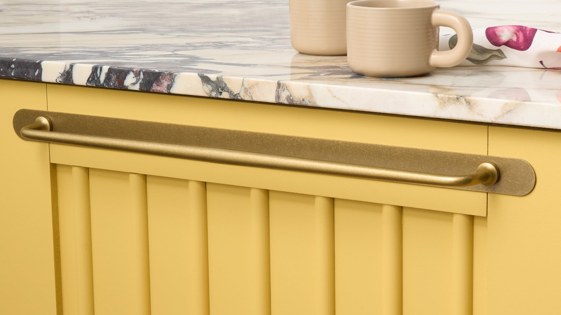 Grayson Appliance Pull in Aged Brass – Plank Hardware