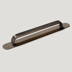Plank Hardware Cabinetry 104mm (96mm CC) / Handle with Backplate ALVA D Bar Handle -  Antique Brass
