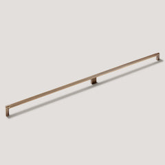 Plank Hardware Cabinetry 682mm (672mm CC) / Handle Only BECKER Grooved D-Bar Handle - Antique Brass