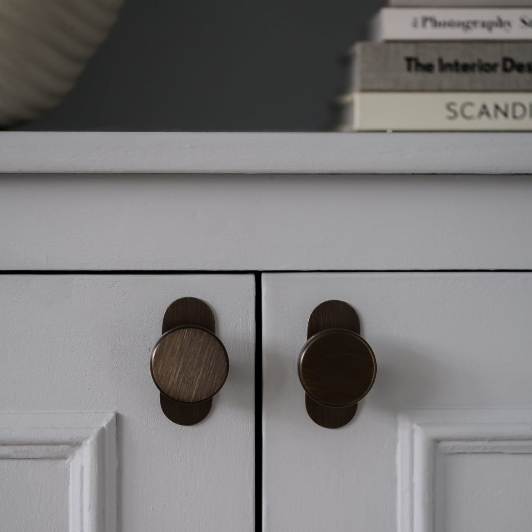 Plank Hardware Cabinetry HUDSON Shaker Knob - Antique Brass