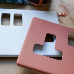 Plank Hardware Electric PARKER Paintable Single Plug Socket - White