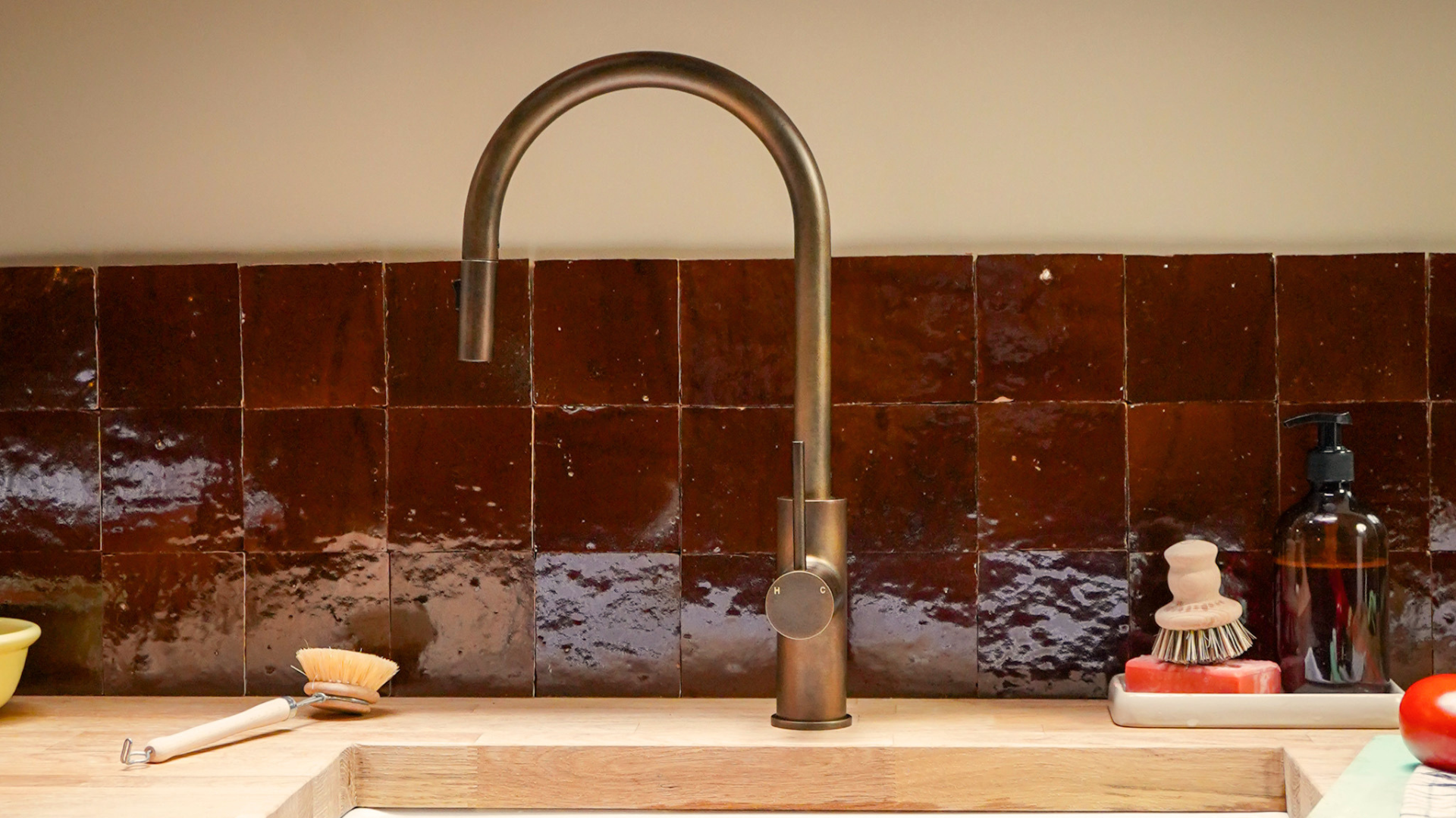 Plank Hardware Taps MORGAN Pull Out Tap - Antique Brass
