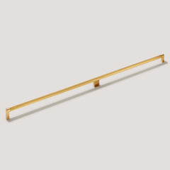 Plank Hardware Cabinetry 682mm (672mm CC) / Handle Only BECKER Grooved D-Bar Handle - Brass