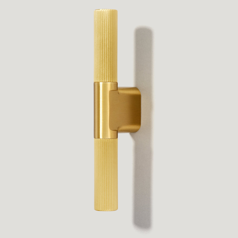 BECKER Grooved Large Single T Handle - Brass