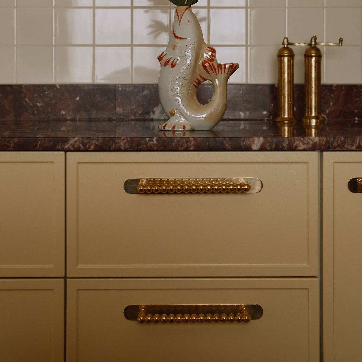 Plank Hardware Cabinetry BOBBIN Handle - Unlacquered Brass