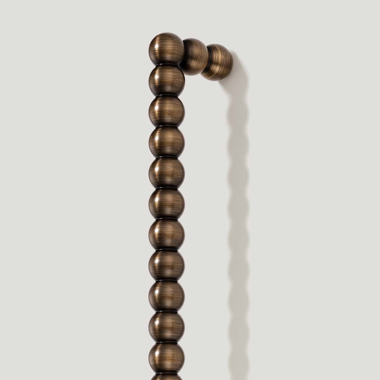 Plank Hardware Cabinetry BOBBIN Heavyweight Long Handle - Antique Brass