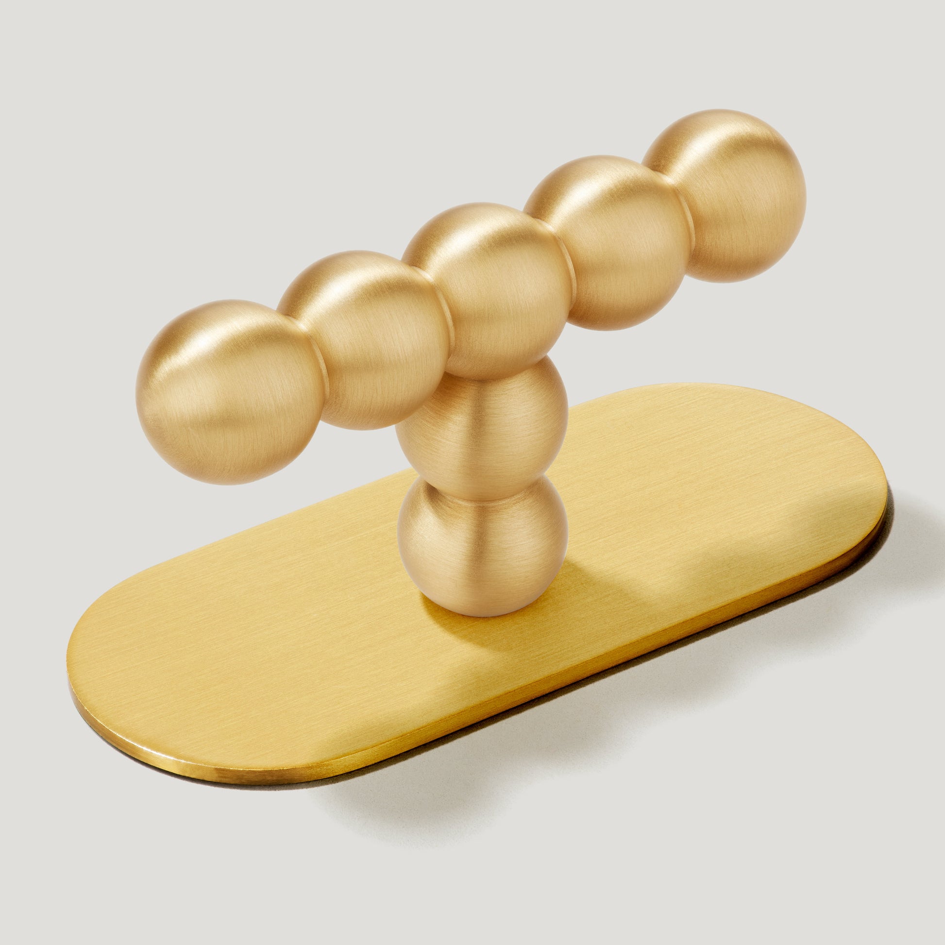 Plank Hardware Cabinetry Handle with Backplate BOBBIN Single T Handle - Brass