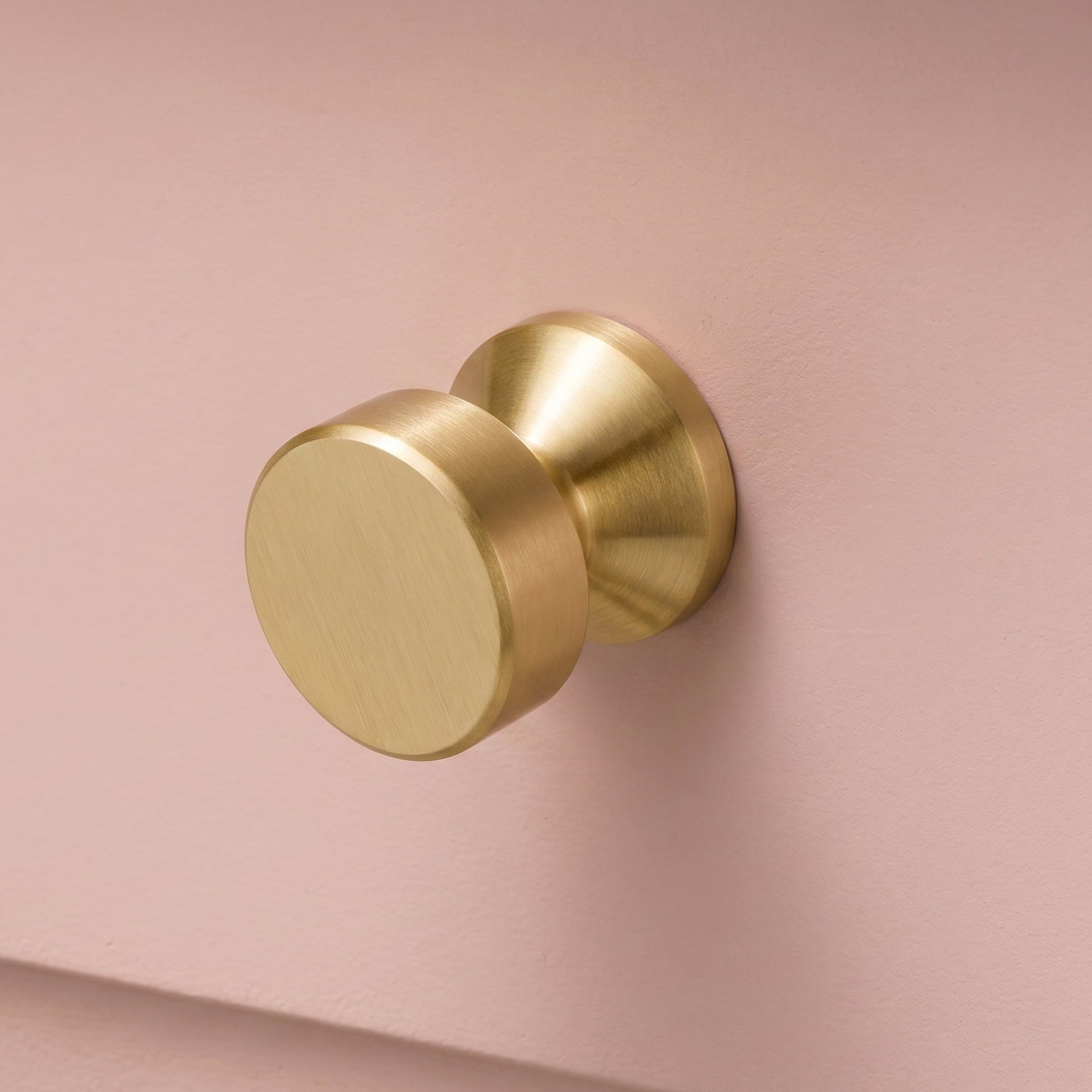 Plank Hardware Cabinetry FELIX Knob - Brass