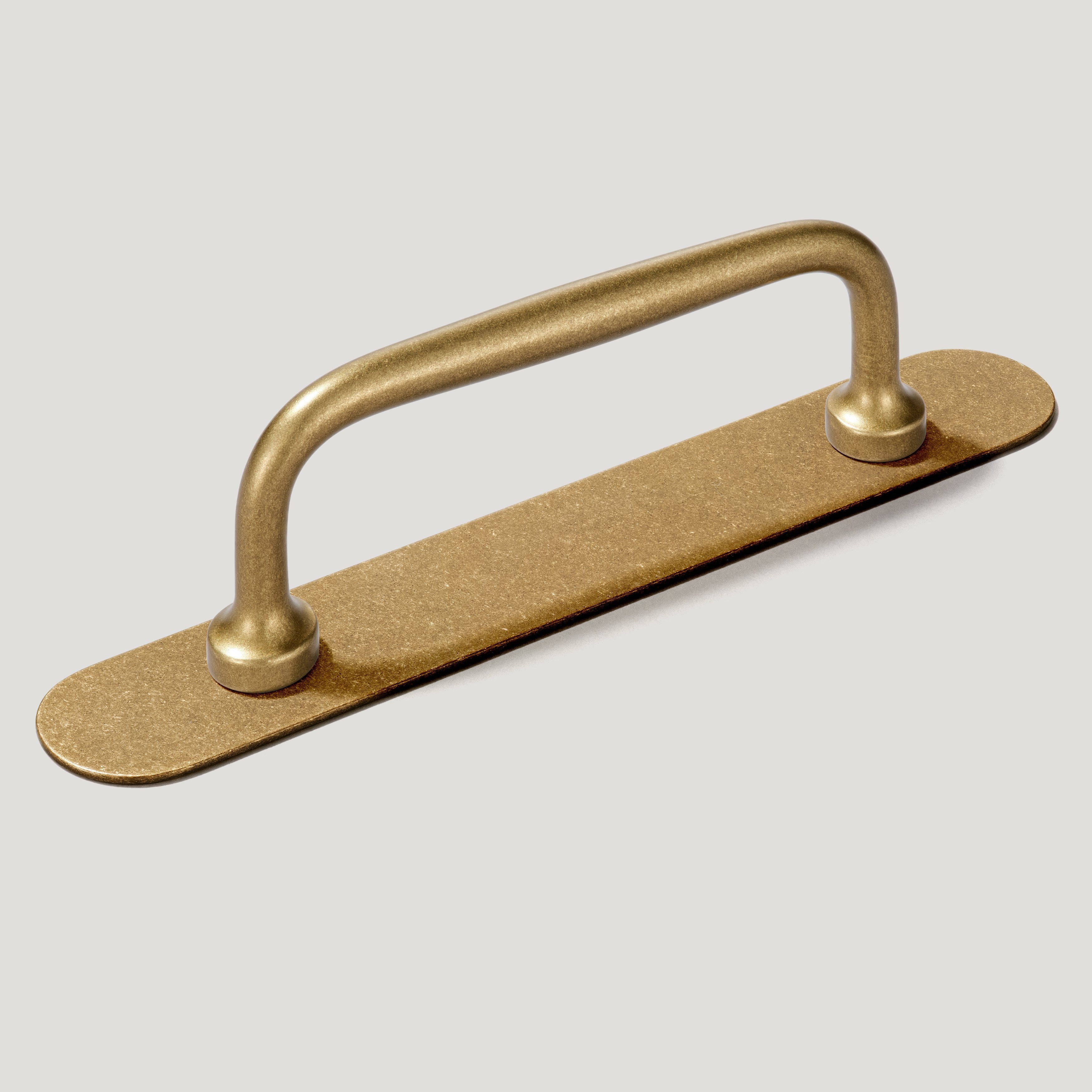 Plank Hardware Cabinetry 111mm (96mm CC) / Handle with Backplate GRAYSON Handle - Aged Brass