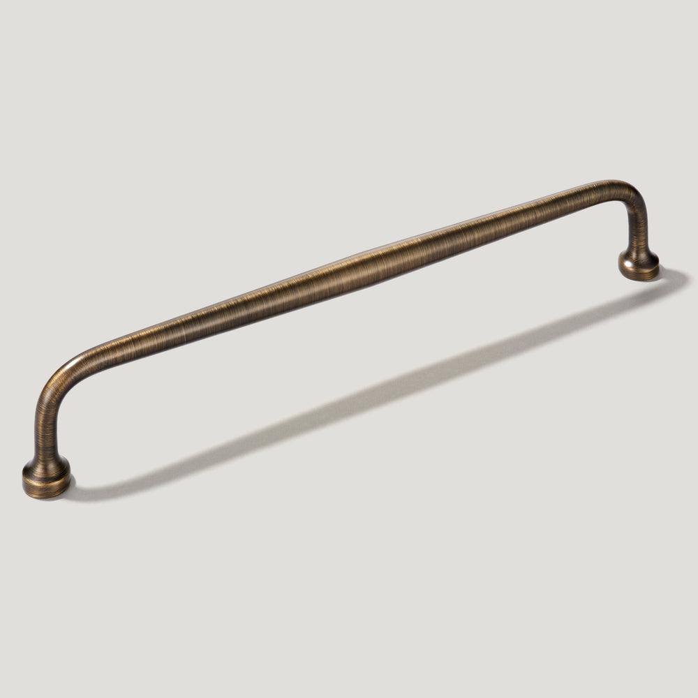 GRAYSON Traditional D-Bar Handle - Antique Brass