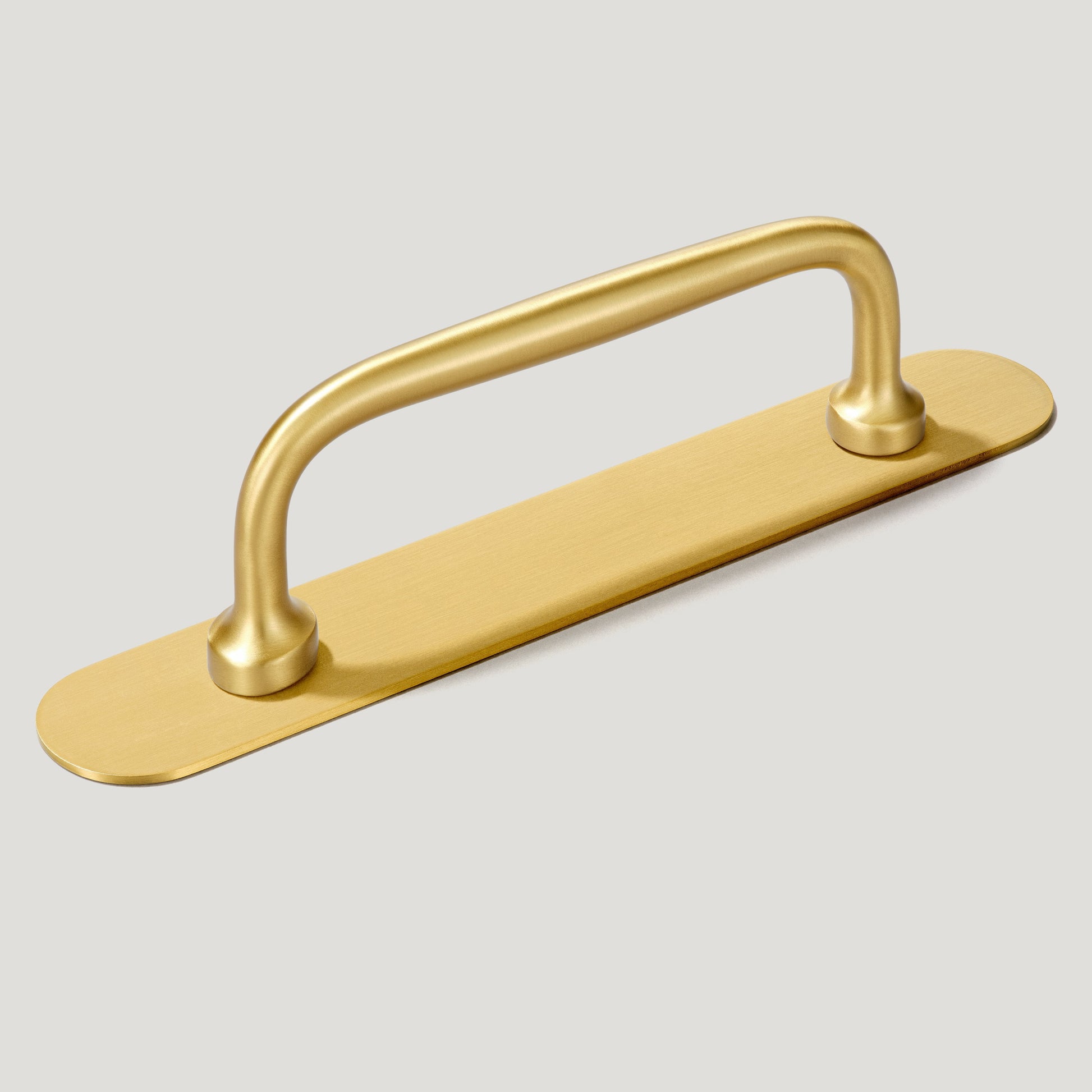 Plank Hardware Cabinetry 111mm (96mm CC) / Handle with Backplate GRAYSON Handle - Satin Brass