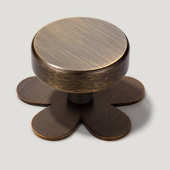 Plank Hardware Cabinetry Knob with Flower Backplate GRAYSON Shaker Knob - Antique Brass