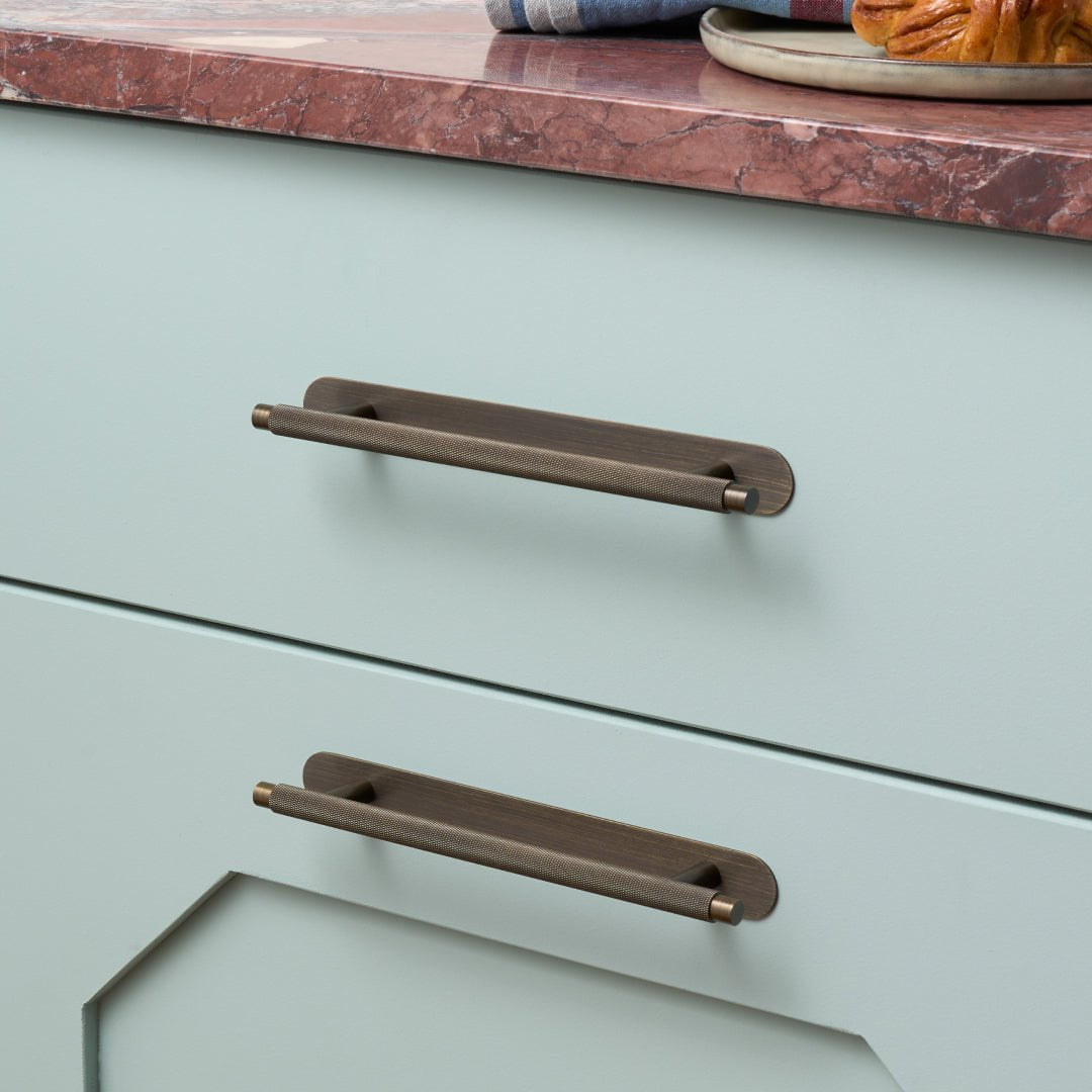 Plank Hardware Cabinetry KEPLER Knurled T-Bar Handle - Antique Brass