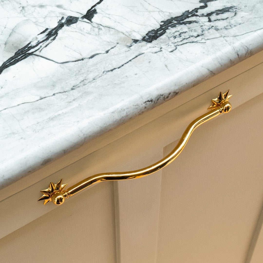 Plank Hardware Cabinetry LYON Handle - Unlacquered Brass