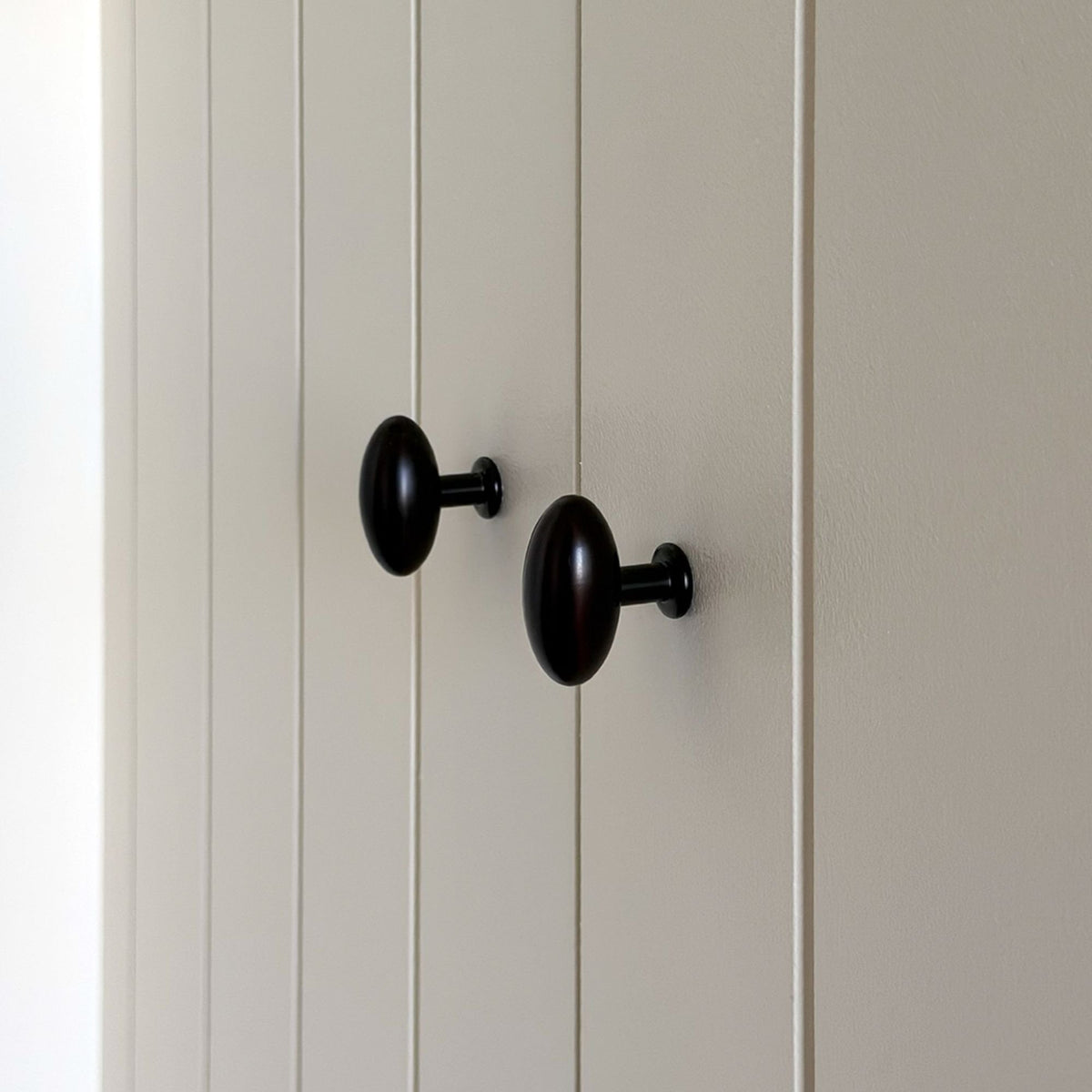 Plank Hardware Cabinetry PEYTON Oval Knob - Blackened Bronze