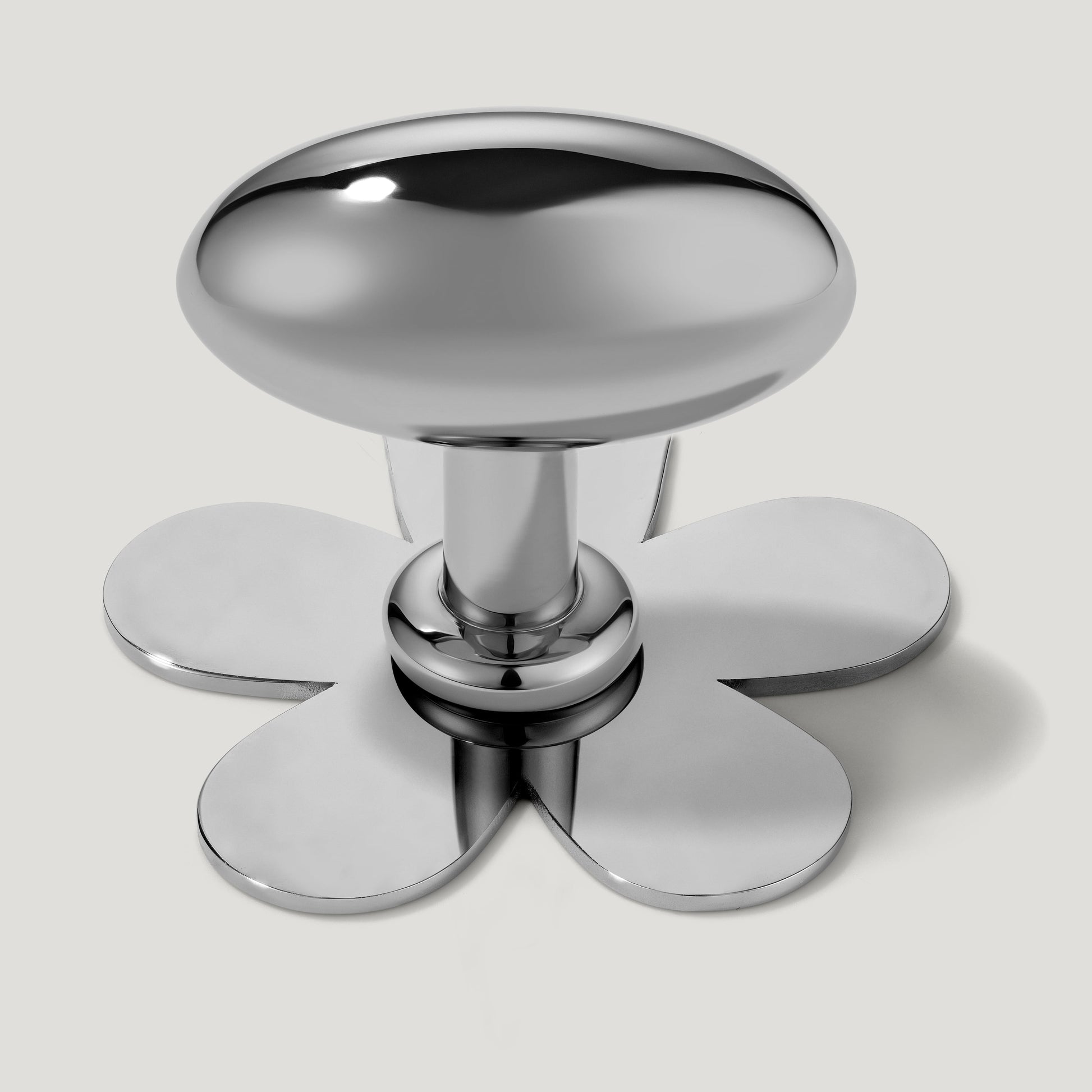 Plank Hardware Cabinetry Knob with Flower Backplate PEYTON Oval Knob - Polished Nickel