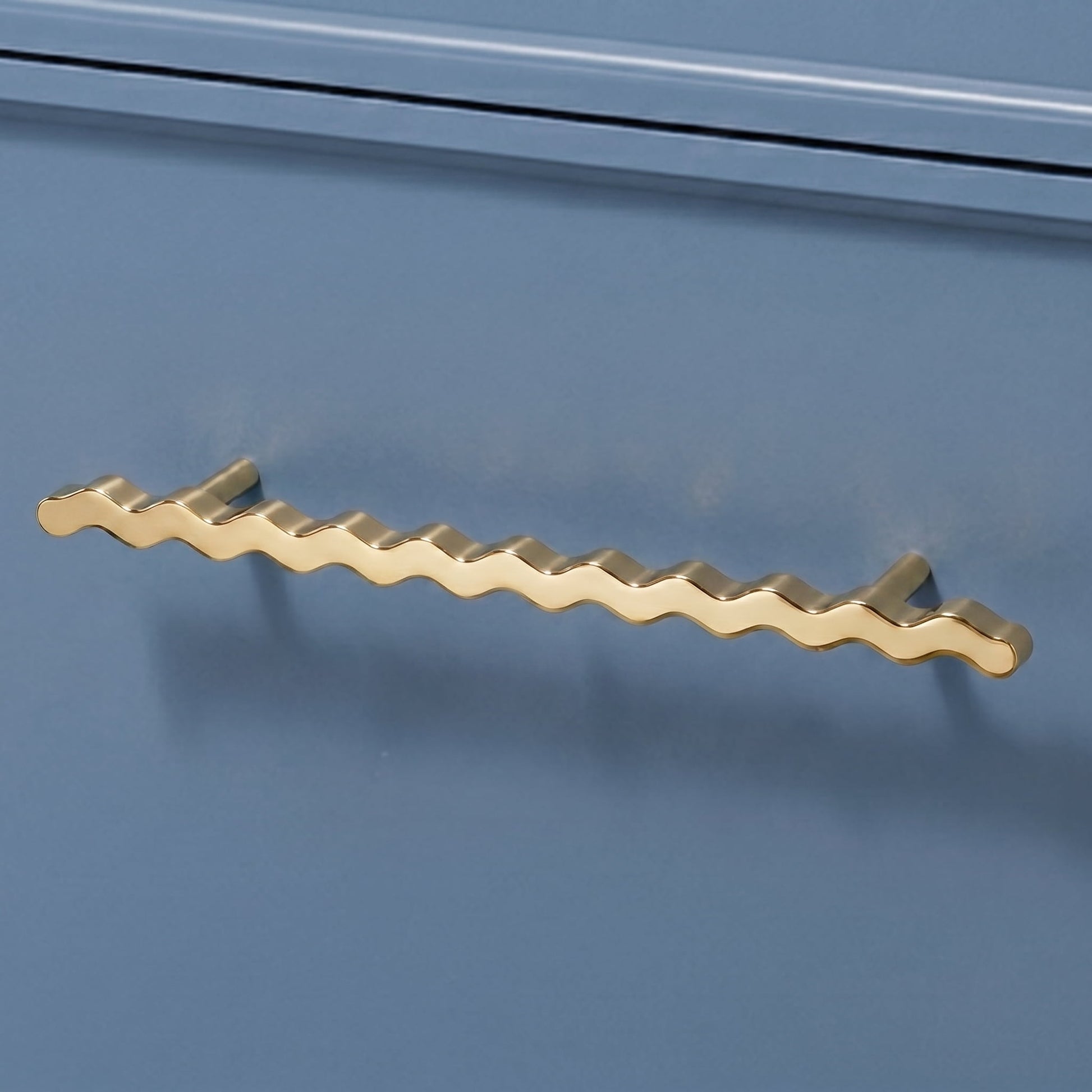 Plank Hardware Cabinetry SQUIGGLE Handle - Unlacquered Brass