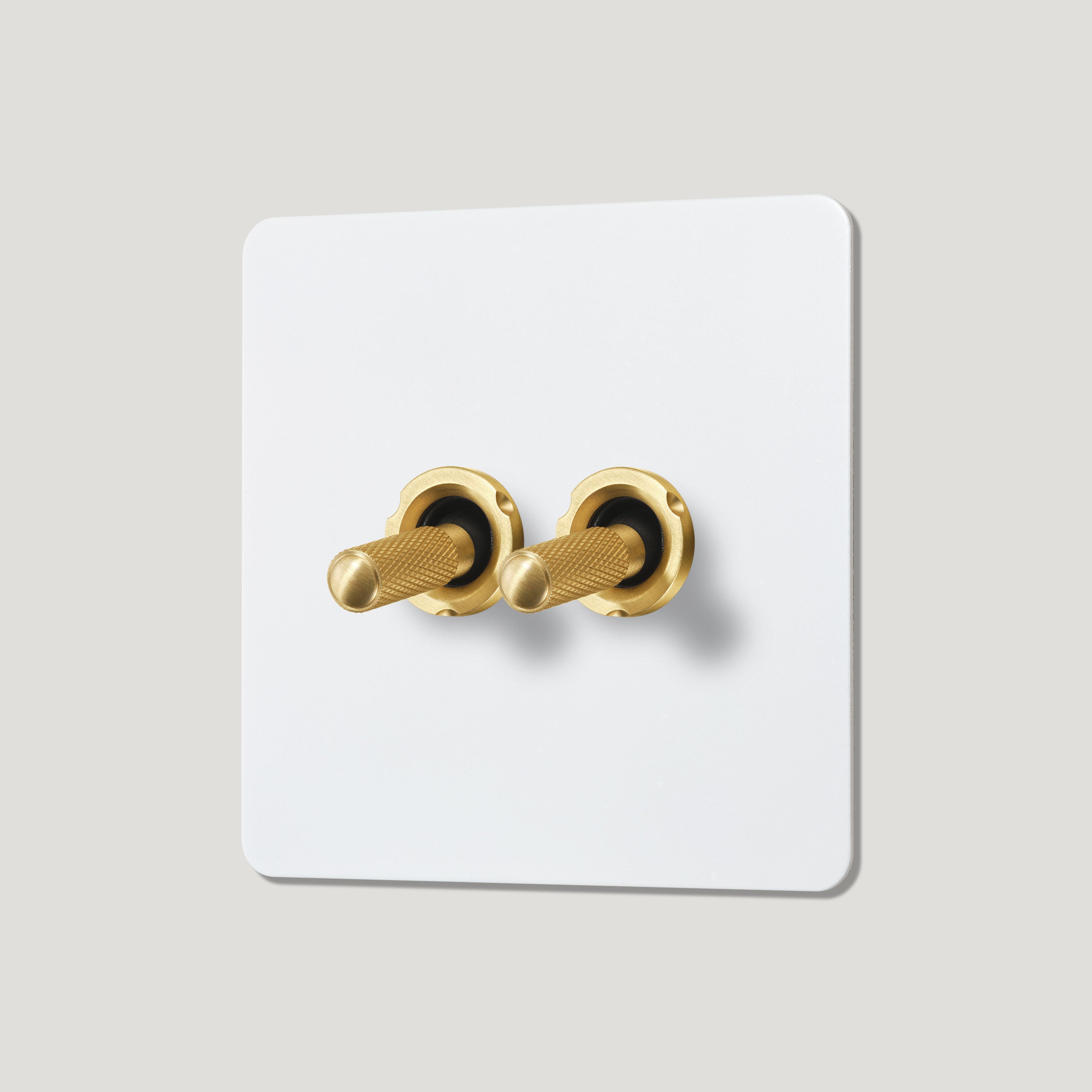 Plank Hardware Electric KEPLER 2G Paintable Two Way Toggle Switch - Brass