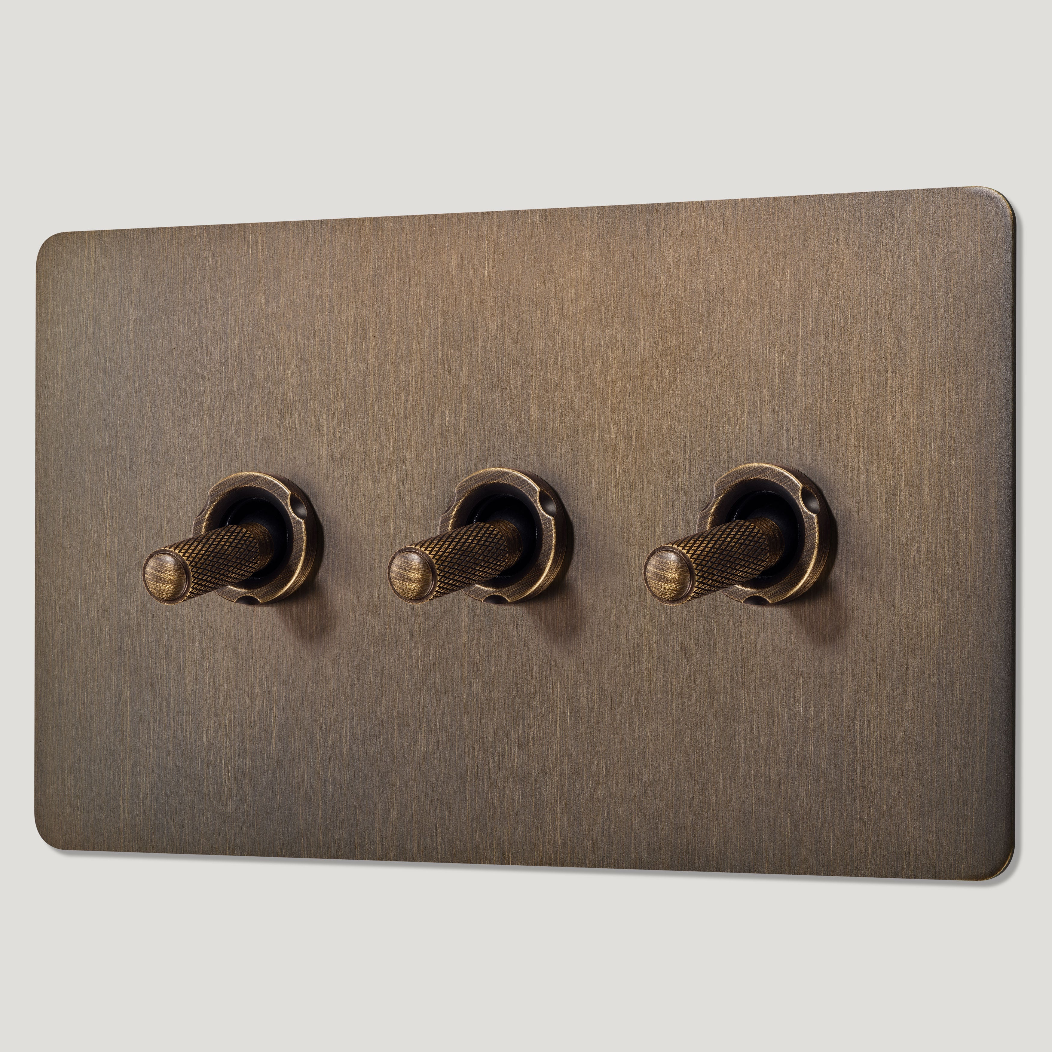 Plank Hardware Electric KEPLER 3G Two Way Knurled Toggle Switch - Antique Brass