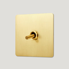 MAXWELL 1G Smooth Toggle Light Switch - Brass