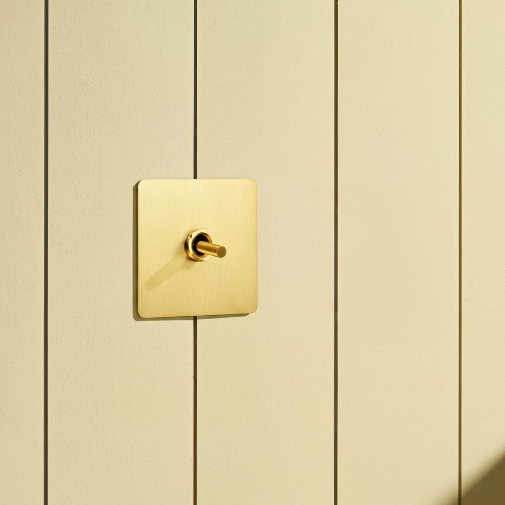 Plank Hardware Electric MAXWELL 1G Smooth Toggle Light Switch - Brass