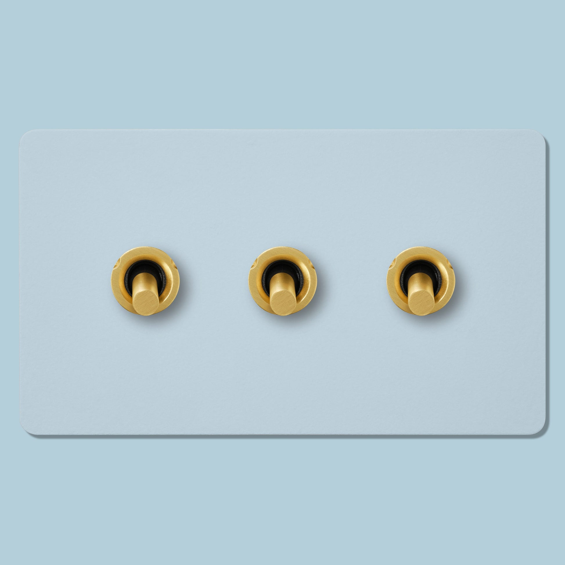 Plank Hardware Electric MAXWELL 3G Paintable Toggle Switch - Brass