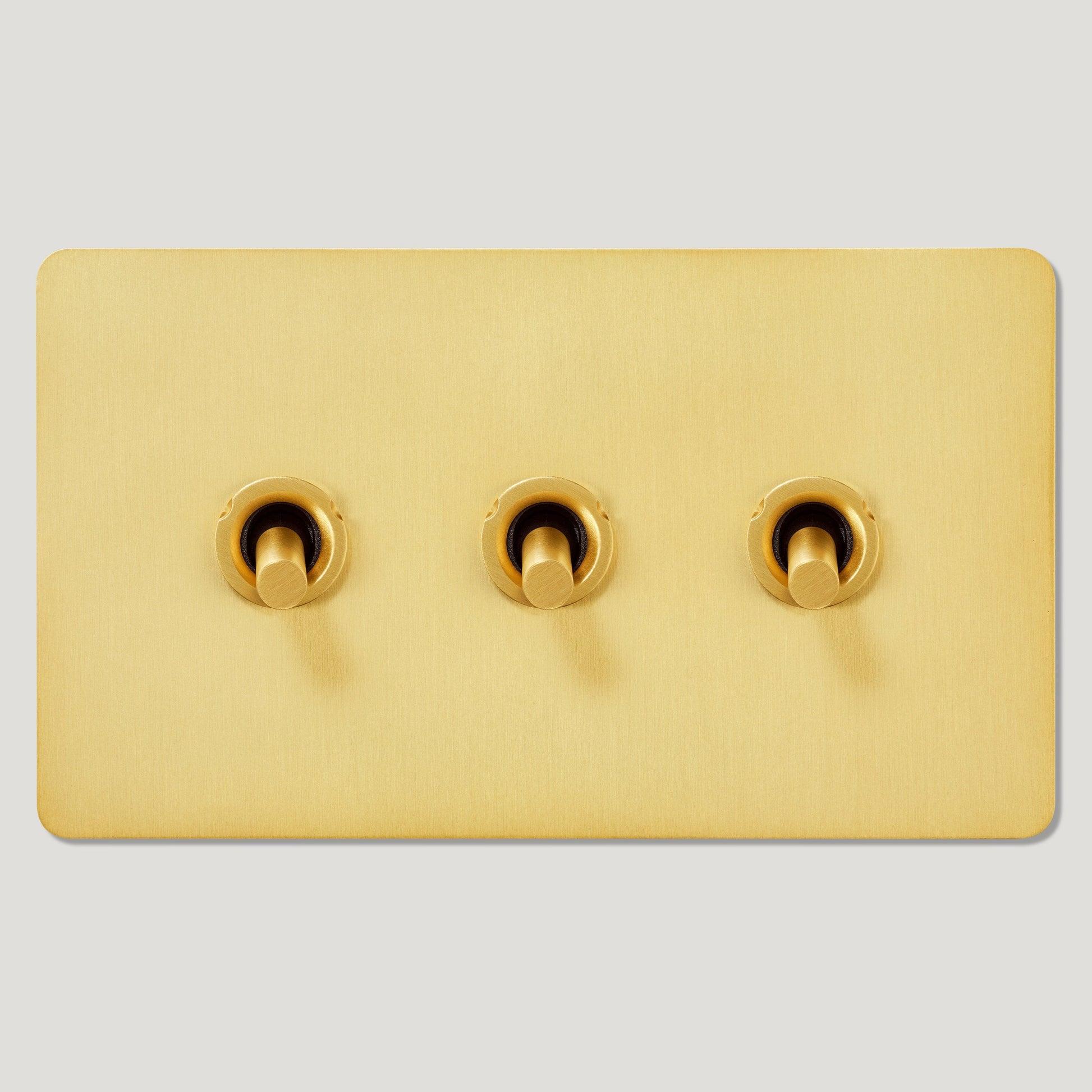 Plank Hardware Electric MAXWELL 3G Two Way Smooth Toggle - Brass