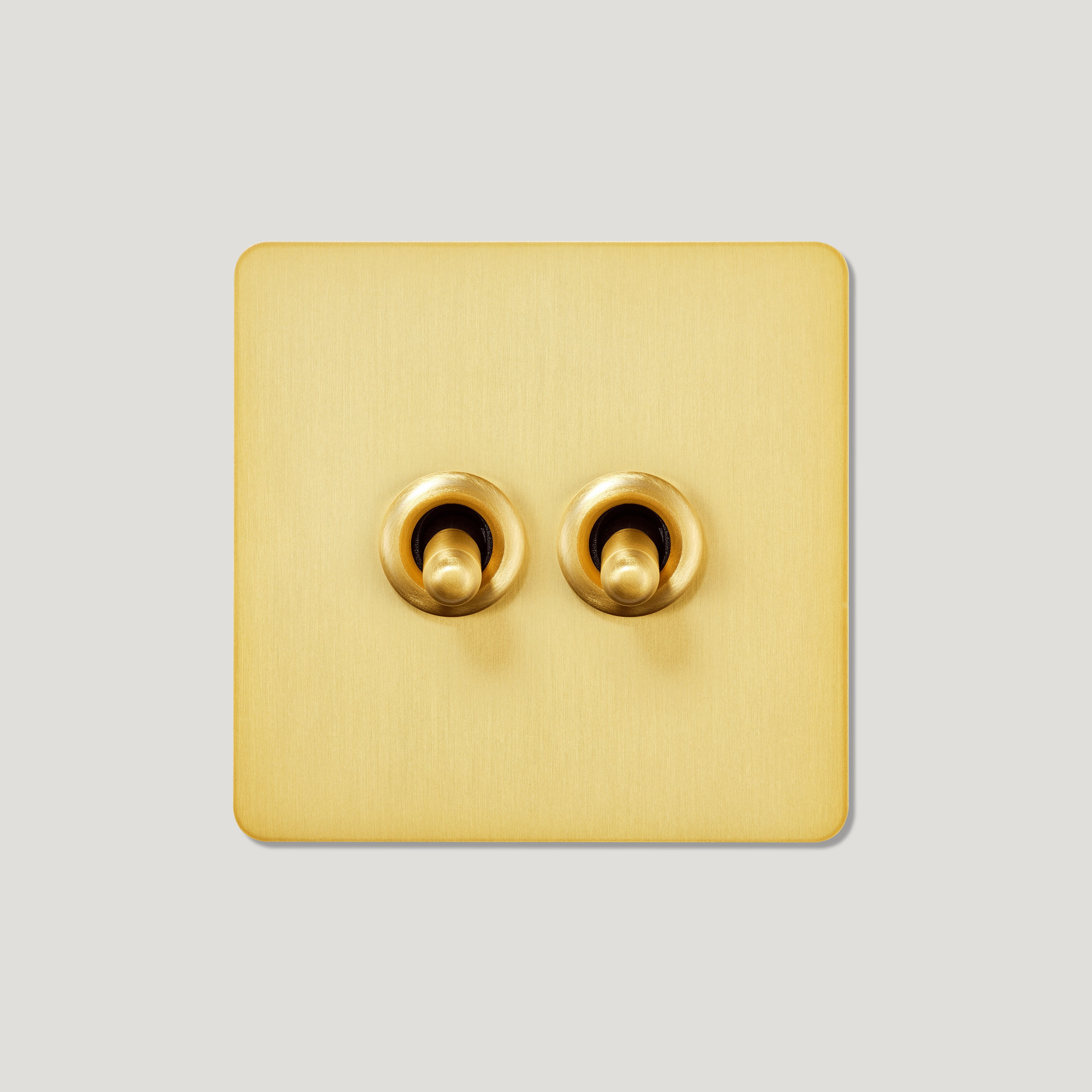 Plank Hardware Electric PALO 2G Two Way Toggle Switch - Brass