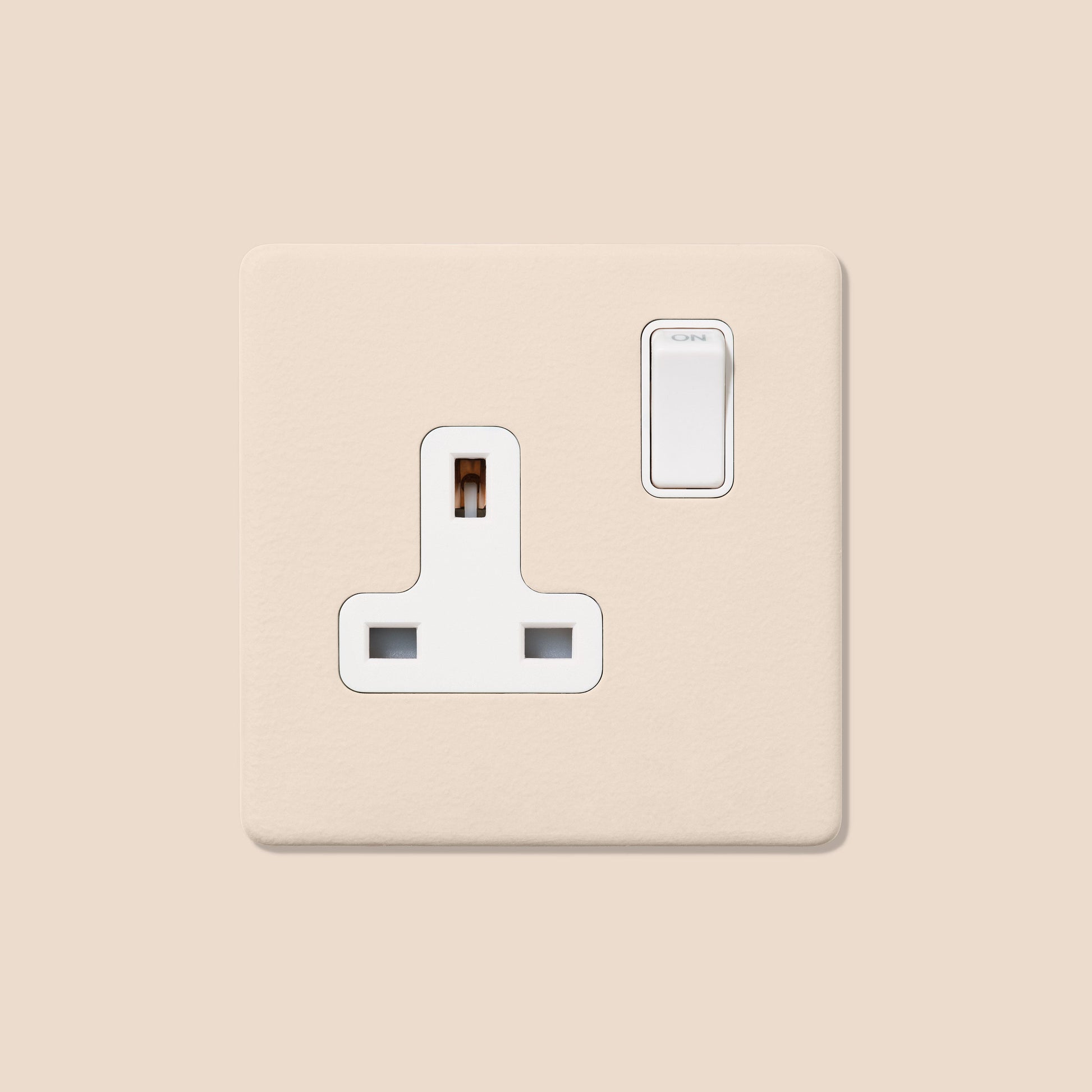 Plank Hardware Electric PARKER Paintable Single Plug Socket - White
