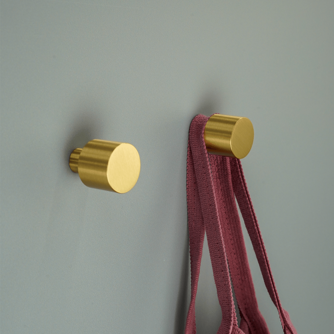 Plank Hardware Hooks MAXWELL Button Hook - Brass