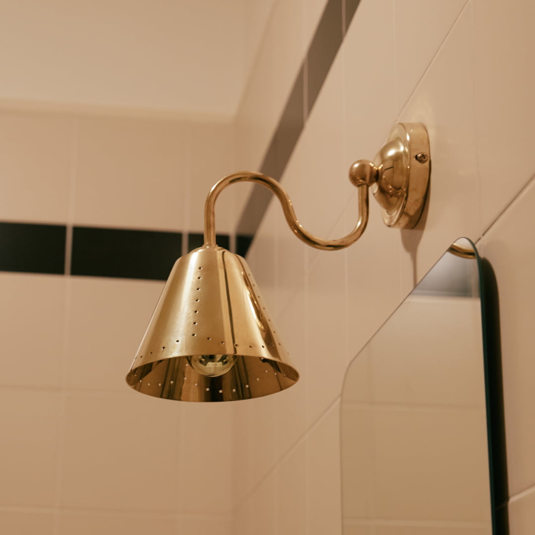 Plank Hardware Lighting STELLA Swivel Wall Light - Polished Brass