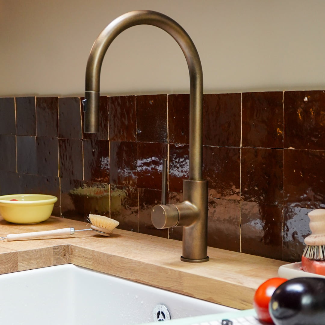 Plank Hardware Taps MORGAN Pull Out Tap - Antique Brass