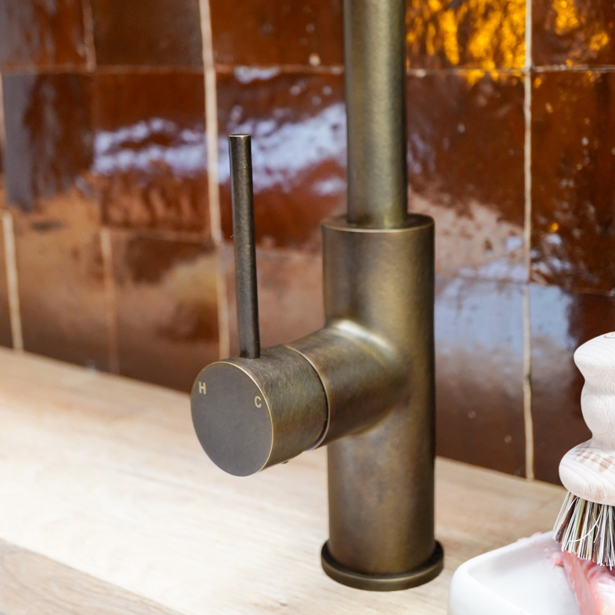 Plank Hardware Taps MORGAN Pull Out Tap - Antique Brass