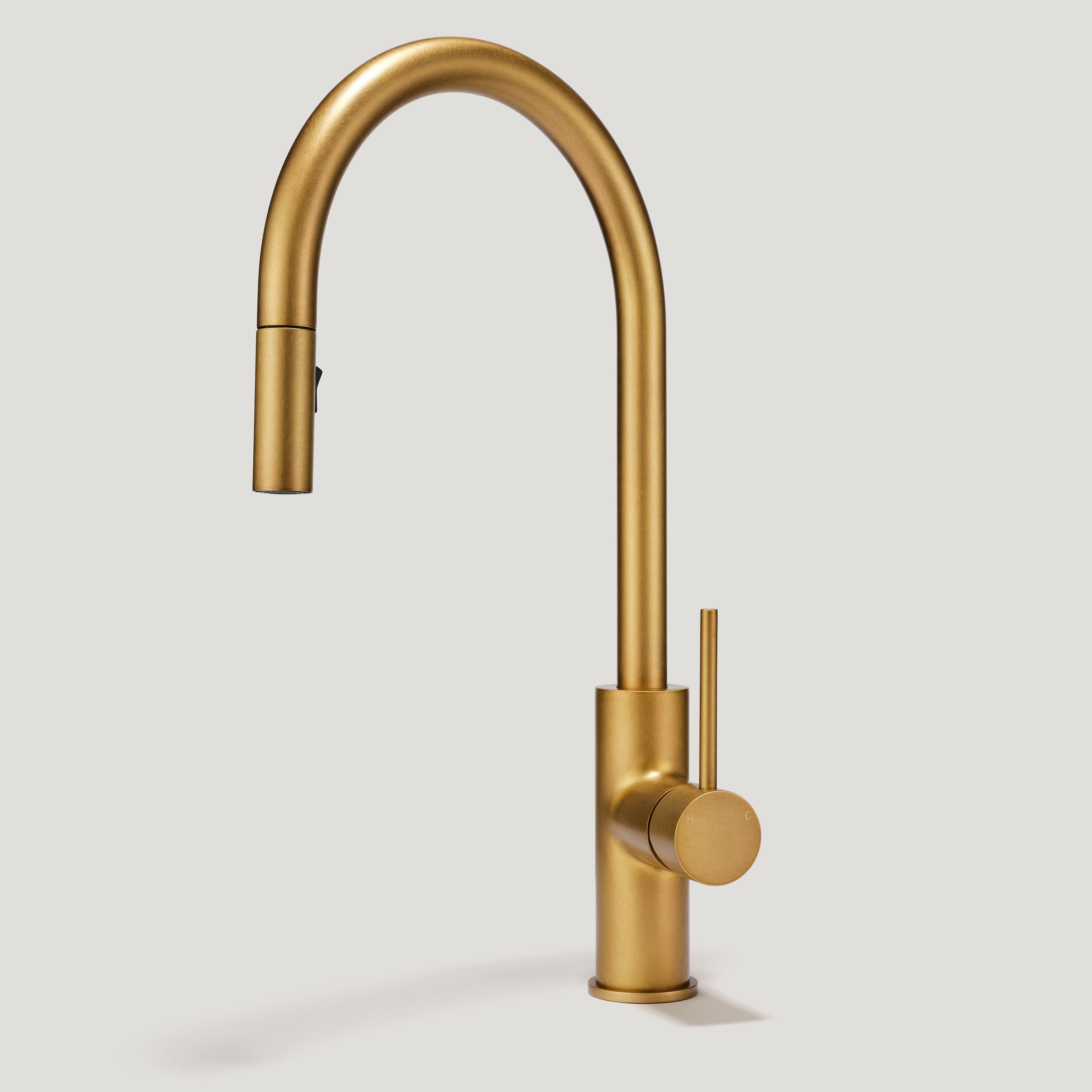 Plank Hardware Taps MORGAN Pull Out Tap - Heirloom Brass
