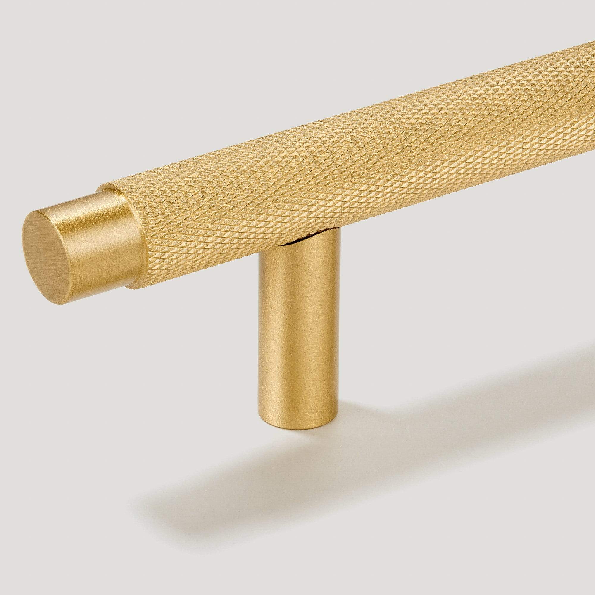 Plank Hardware Handles & Knobs KEPLER Heavyweight Knurled Handle - Solid Brass