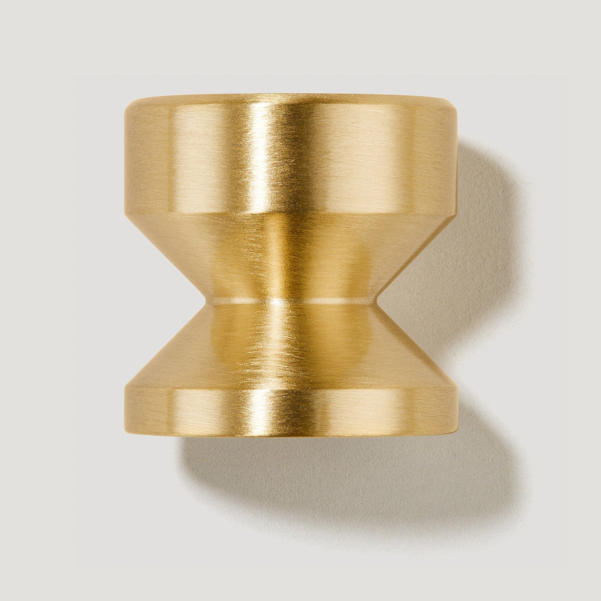 Plank Hardware Hooks FELIX Round Hook - Brass